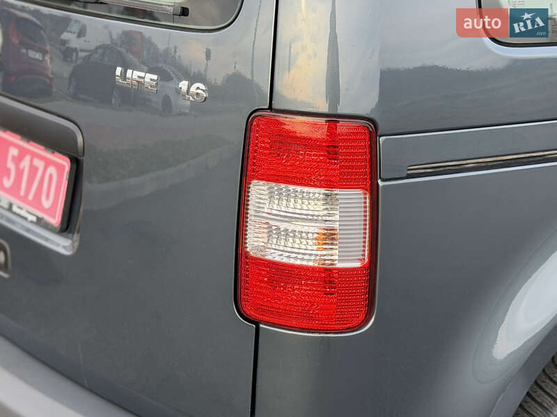 Минивэн Volkswagen Caddy 2006 в Виннице