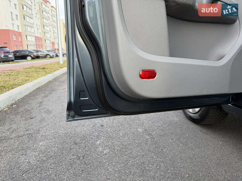 Минивэн Volkswagen Caddy 2006 в Виннице