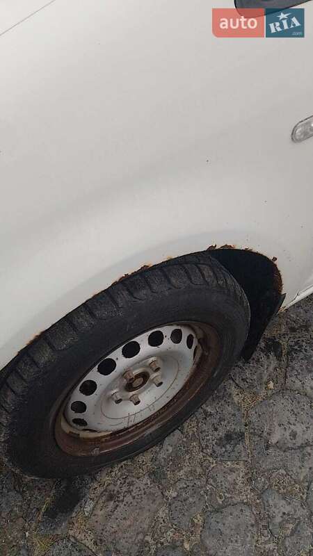 Минивэн Volkswagen Caddy 2006 в Ратным