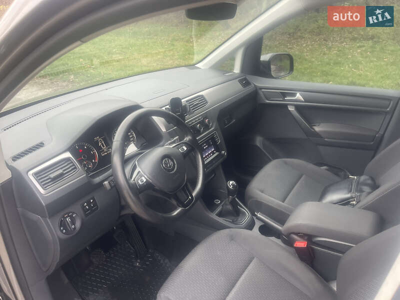 Мінівен Volkswagen Caddy 2019 в Києві