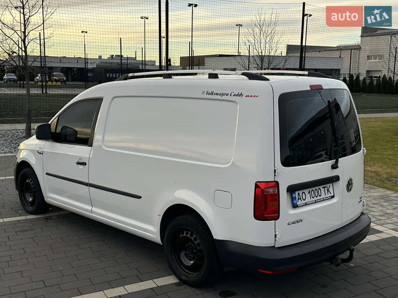 Вантажопасажирський фургон Volkswagen Caddy 2016 в Мукачевому