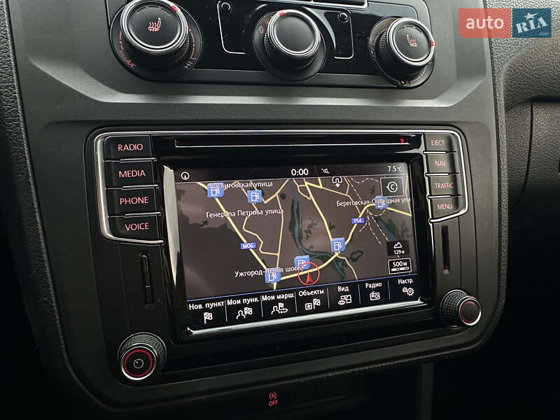 Вантажопасажирський фургон Volkswagen Caddy 2016 в Мукачевому