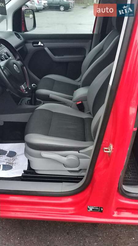 Минивэн Volkswagen Caddy 2010 в Виннице