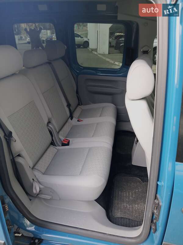 Минивэн Volkswagen Caddy 2010 в Полтаве