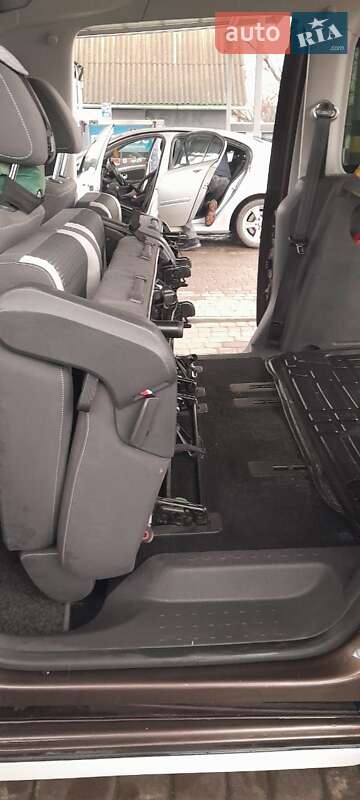 Мінівен Volkswagen Caddy 2014 в Житомирі