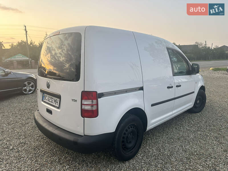 Грузовой фургон Volkswagen Caddy 2014 в Ивано-Франковске