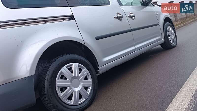 Минивэн Volkswagen Caddy 2006 в Сарнах