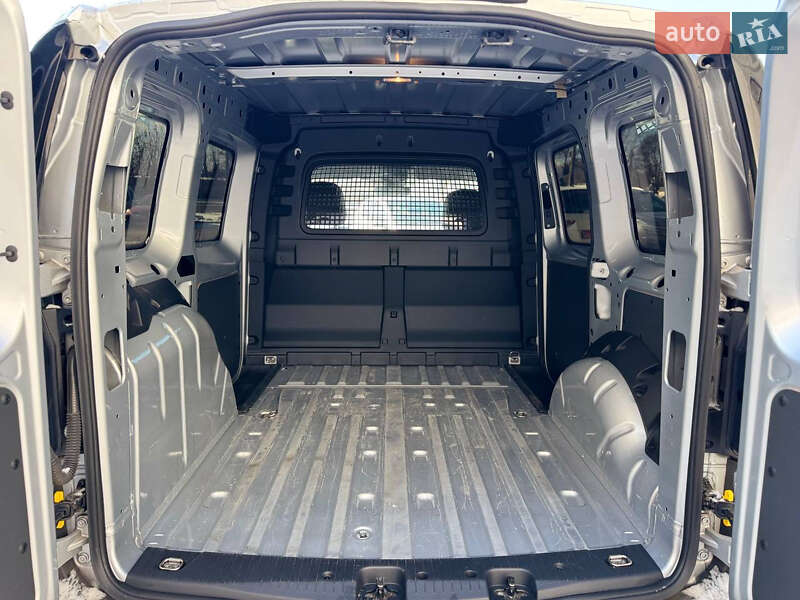 Грузовой фургон Volkswagen Caddy 2021 в Луцке