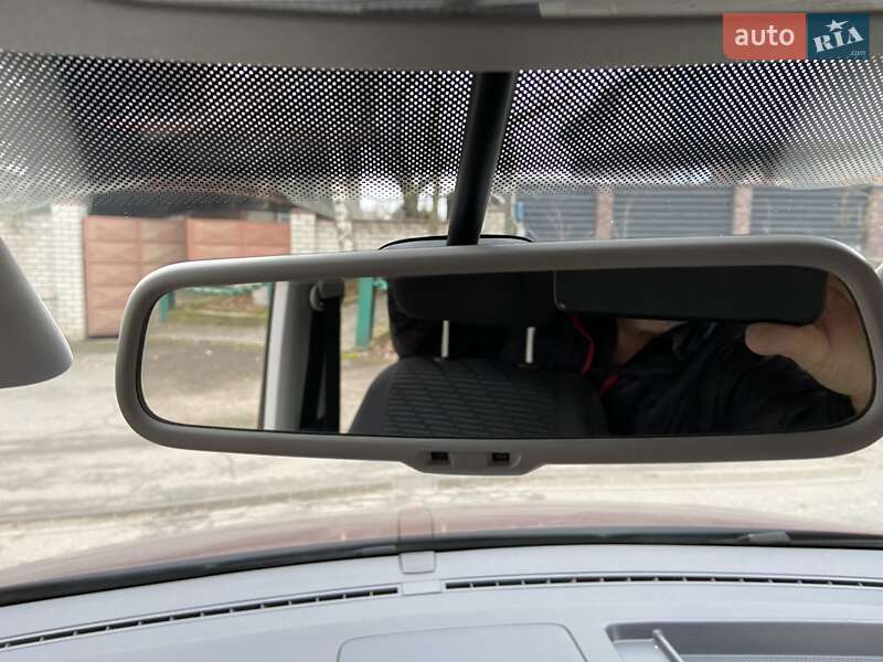 Мінівен Volkswagen Caddy 2014 в Києві