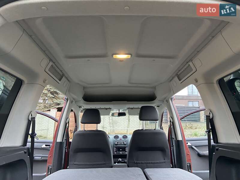 Мінівен Volkswagen Caddy 2014 в Києві