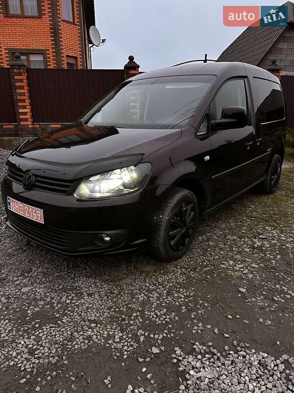 Мінівен Volkswagen Caddy 2014 в Сарнах