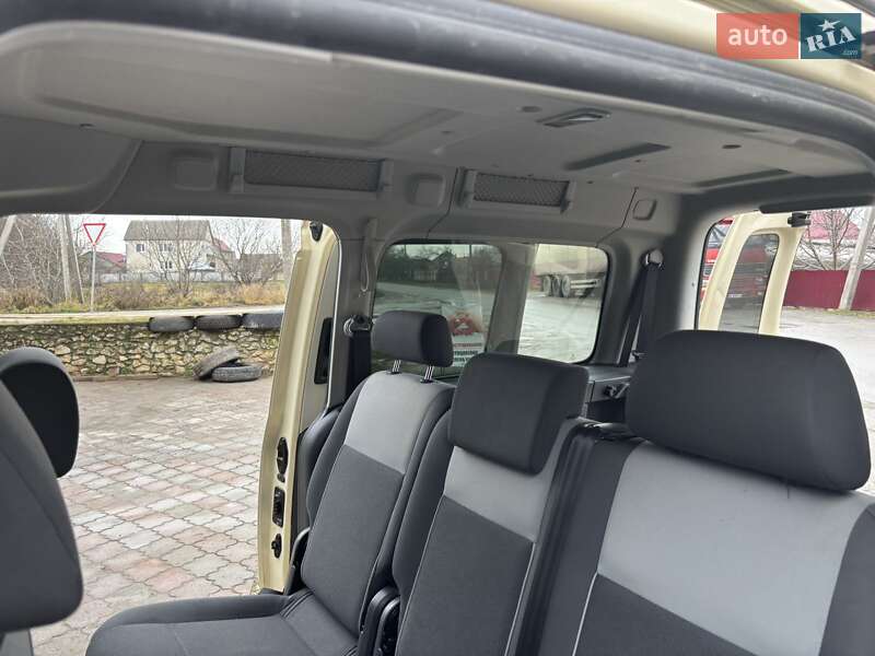 Минивэн Volkswagen Caddy 2011 в Городке фото 7 Минивэн Volkswagen Caddy 2011 в Городке