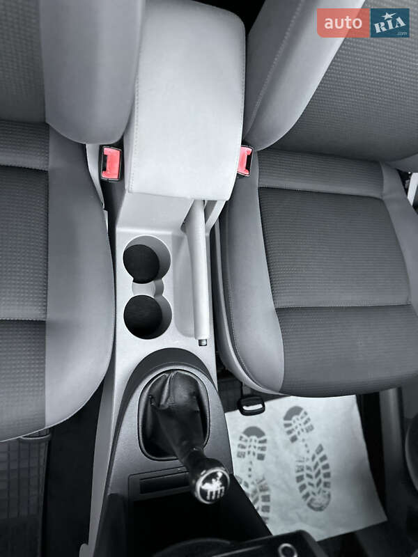 Минивэн Volkswagen Caddy 2010 в Виннице фото 29 Минивэн Volkswagen Caddy 2010 в Виннице