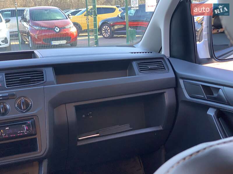 Мінівен Volkswagen Caddy 2017 в Бердичеві