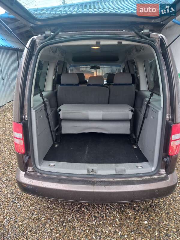 Минивэн Volkswagen Caddy 2011 в Вижнице