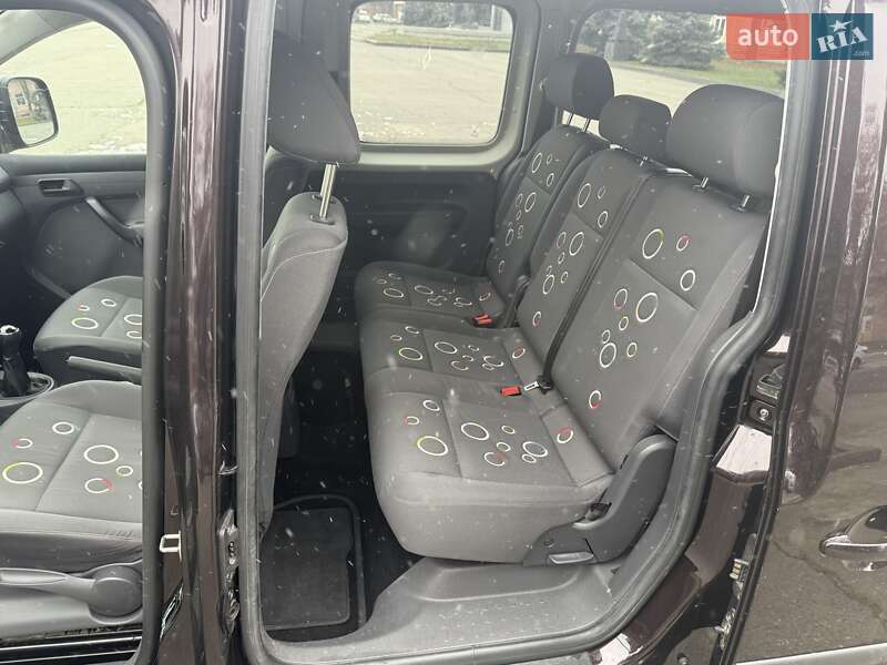 Минивэн Volkswagen Caddy 2011 в Лубнах