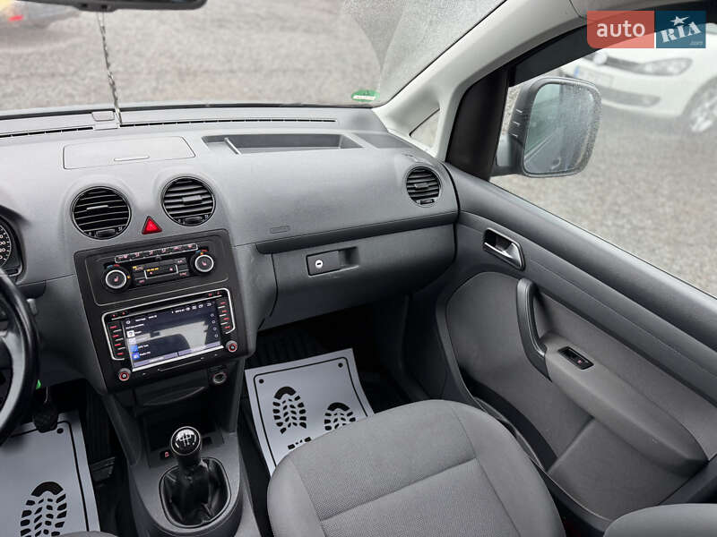 Минивэн Volkswagen Caddy 2013 в Сарнах