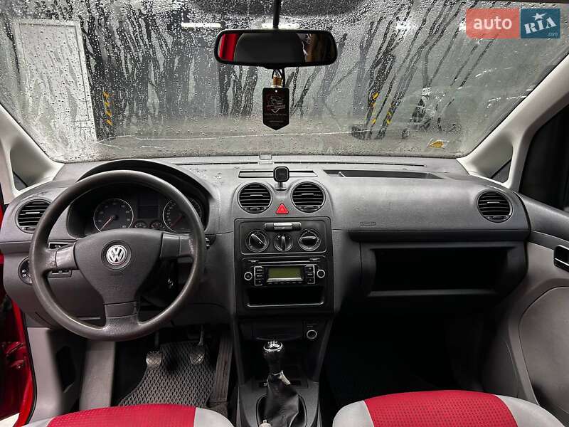 Мінівен Volkswagen Caddy 2009 в Чернівцях