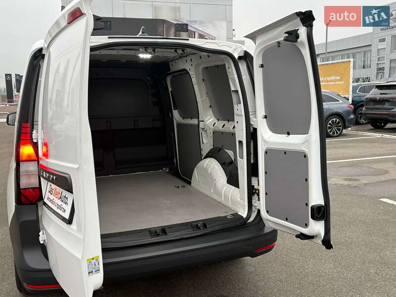 Грузовой фургон Volkswagen Caddy 2022 в Киеве