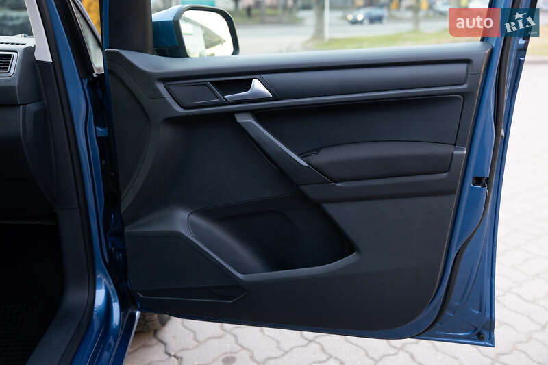 Минивэн Volkswagen Caddy 2017 в Луцке