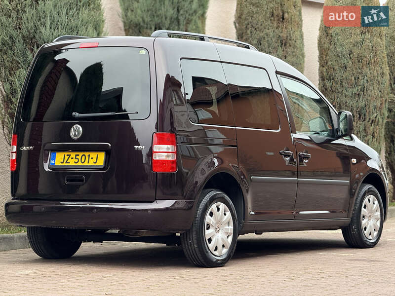 Мінівен Volkswagen Caddy 2013 в Стрию