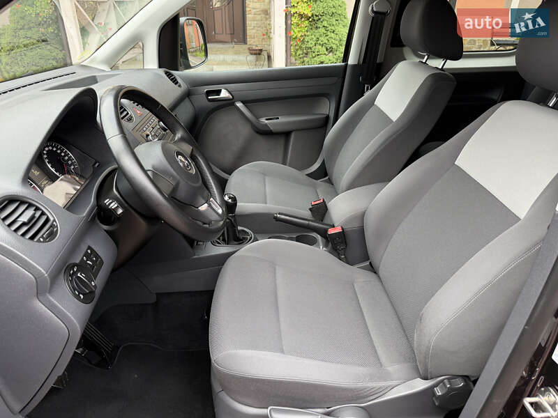 Мінівен Volkswagen Caddy 2013 в Стрию