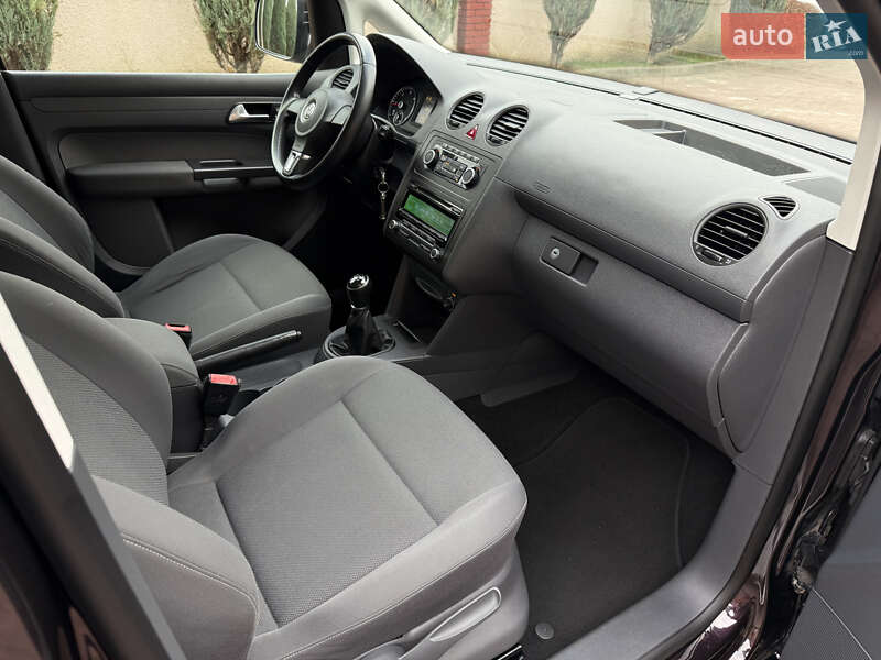 Мінівен Volkswagen Caddy 2013 в Стрию