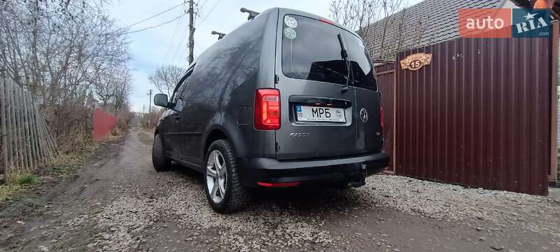 Вантажний фургон Volkswagen Caddy 2015 в Києві