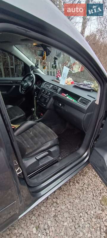 Вантажний фургон Volkswagen Caddy 2015 в Києві