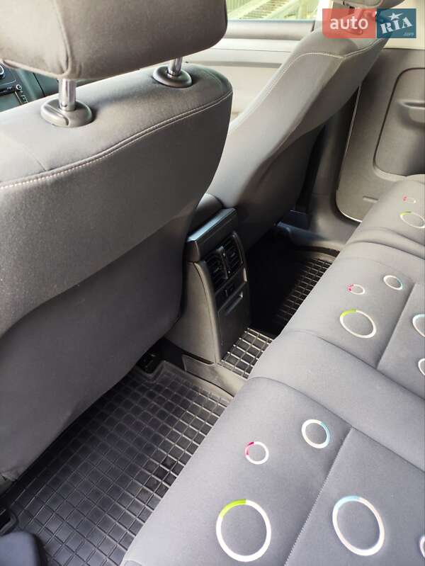 Минивэн Volkswagen Caddy 2012 в Черновцах