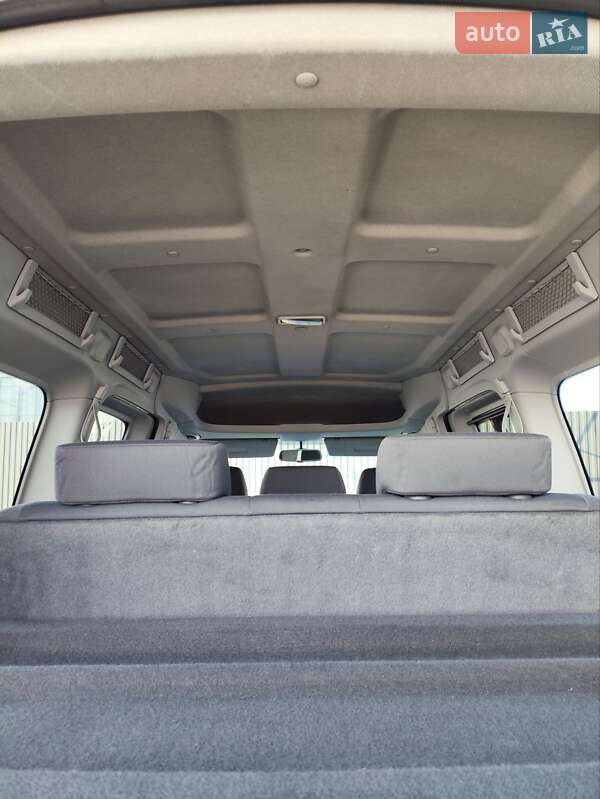 Минивэн Volkswagen Caddy 2012 в Черновцах