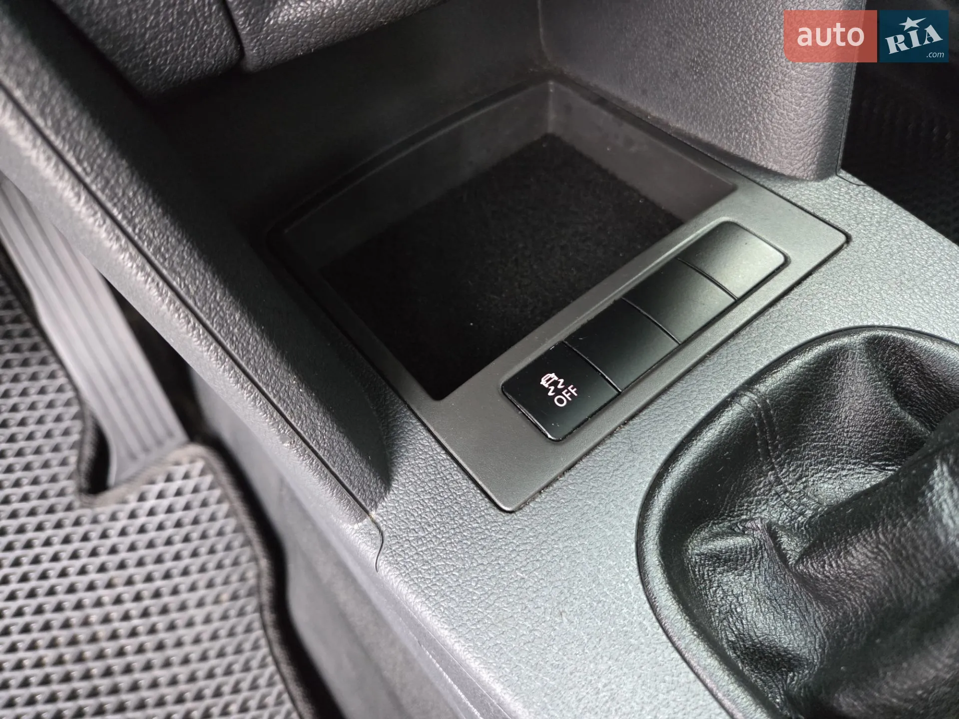 2011 Volkswagen Caddy - мініатюра 28