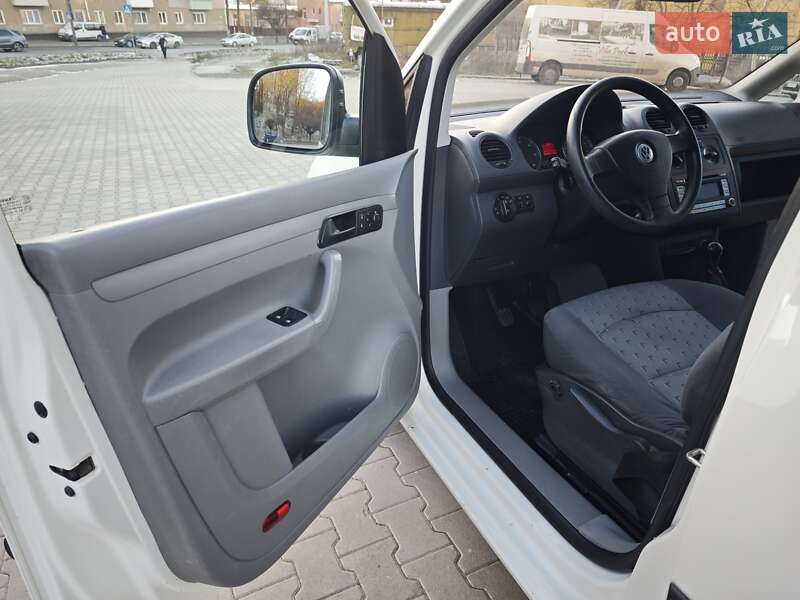 Минивэн Volkswagen Caddy 2008 в Ровно фото 10 Минивэн Volkswagen Caddy 2008 в Ровно
