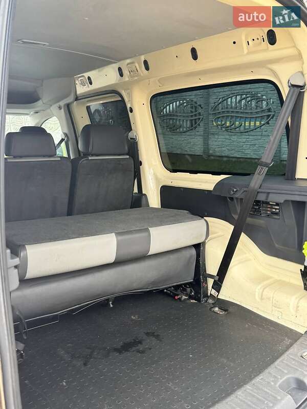 Мінівен Volkswagen Caddy 2013 в Солоному