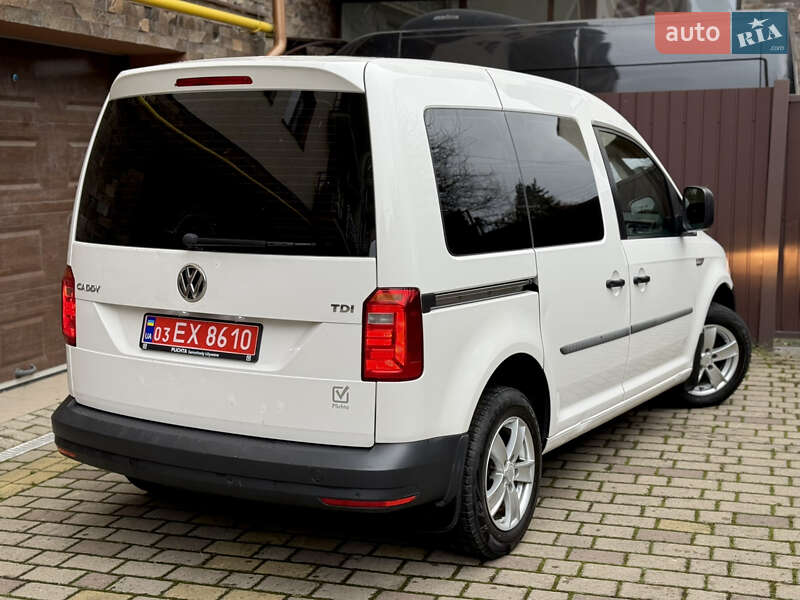Мінівен Volkswagen Caddy 2017 в Ужгороді