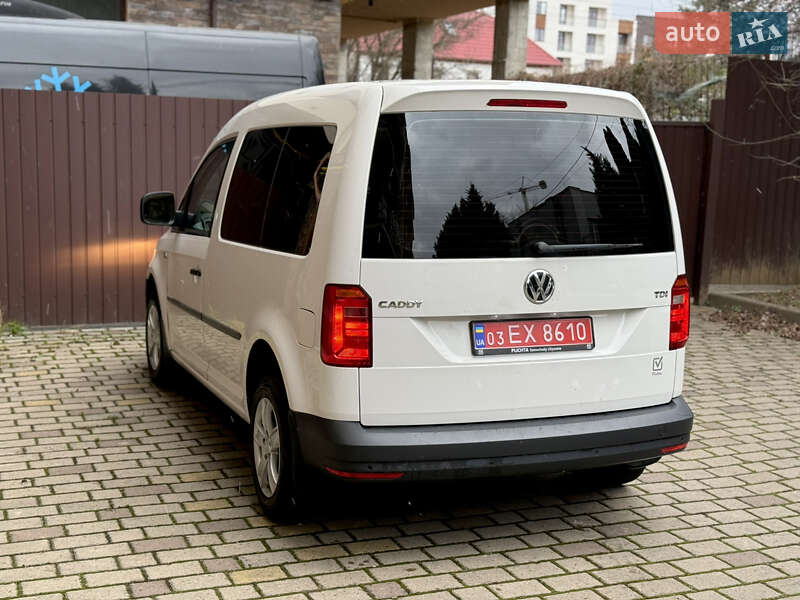 Мінівен Volkswagen Caddy 2017 в Ужгороді