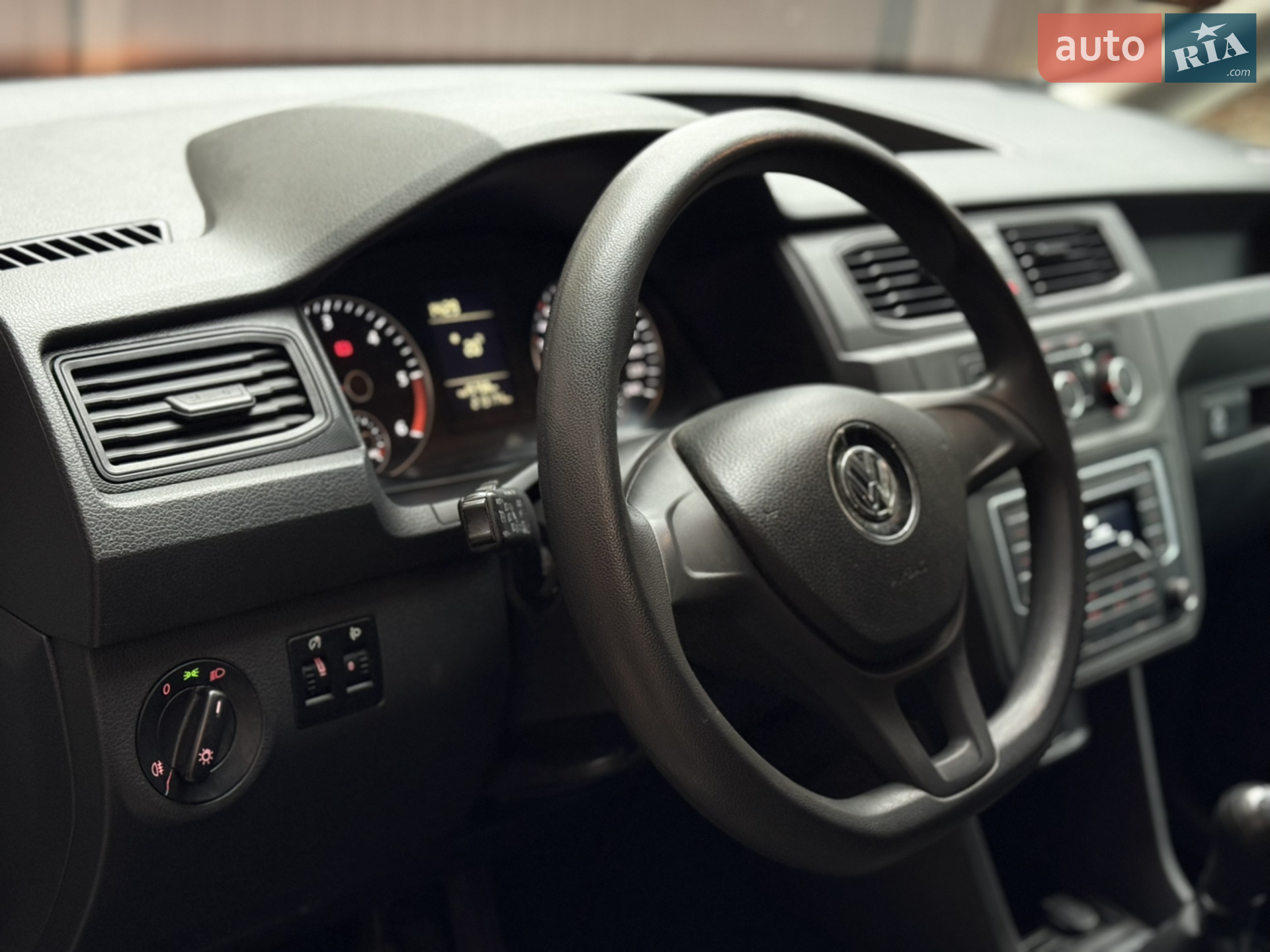 2017 Volkswagen Caddy - мініатюра 32