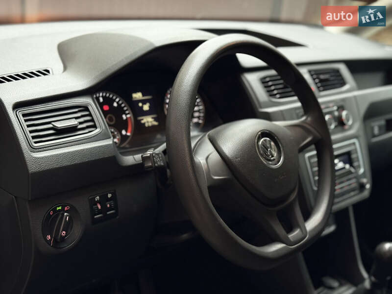 Мінівен Volkswagen Caddy 2017 в Ужгороді