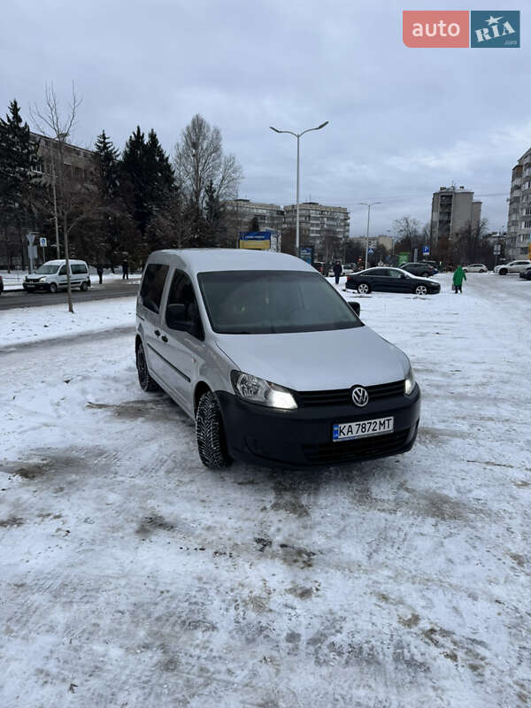 Мінівен Volkswagen Caddy 2010 в Києві