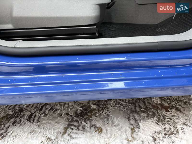 Минивэн Volkswagen Caddy 2006 в Судовой Вишне