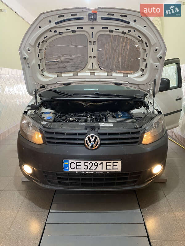 Мінівен Volkswagen Caddy 2011 в Чернівцях