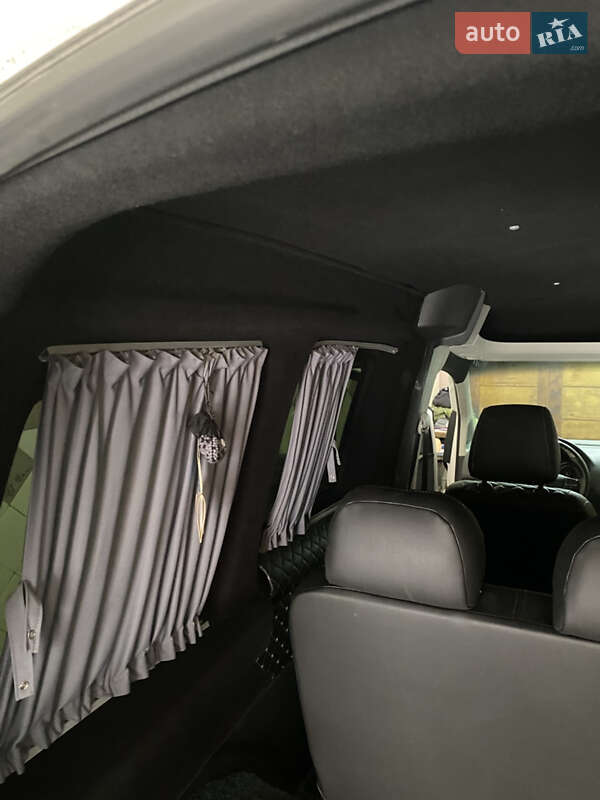 Мінівен Volkswagen Caddy 2011 в Чернівцях