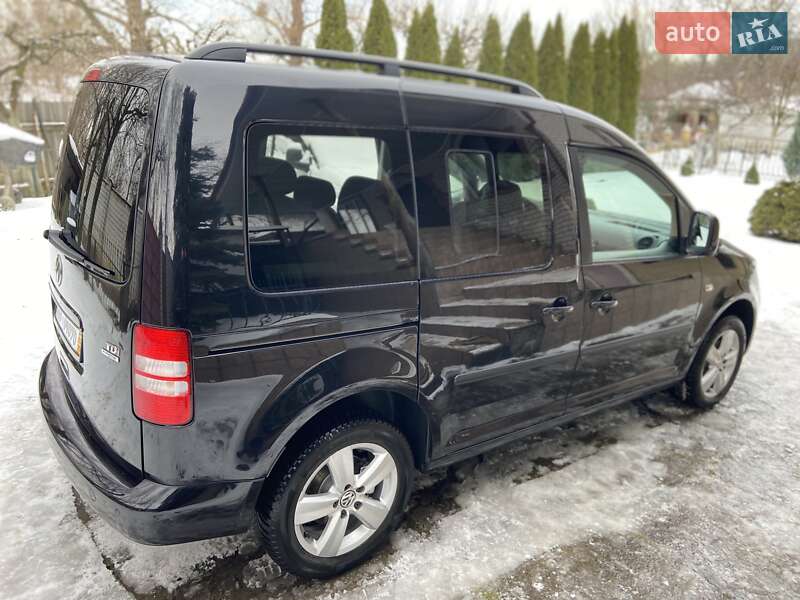 Мінівен Volkswagen Caddy 2014 в Києві