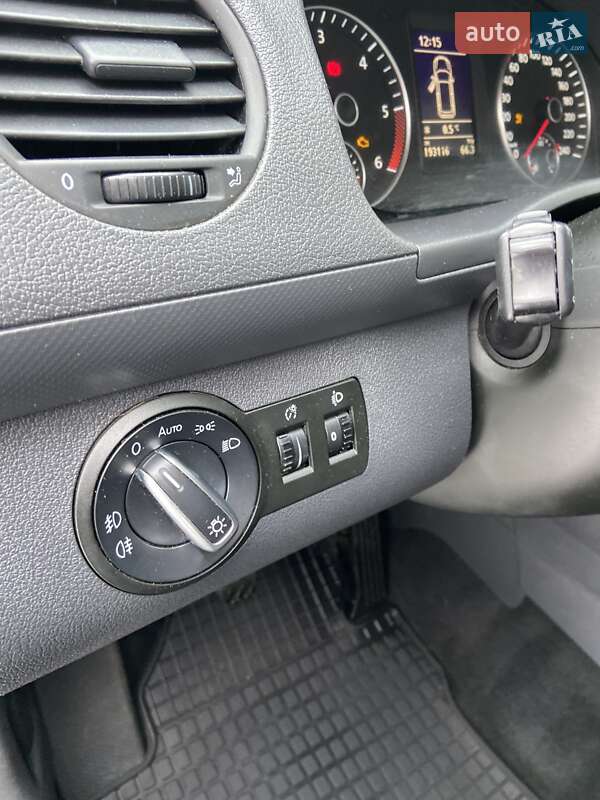 Мінівен Volkswagen Caddy 2014 в Києві