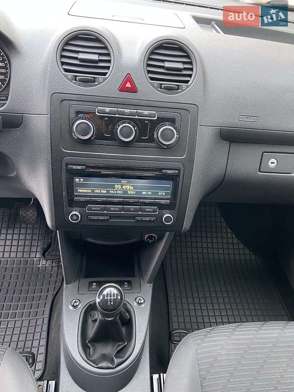 Мінівен Volkswagen Caddy 2014 в Києві