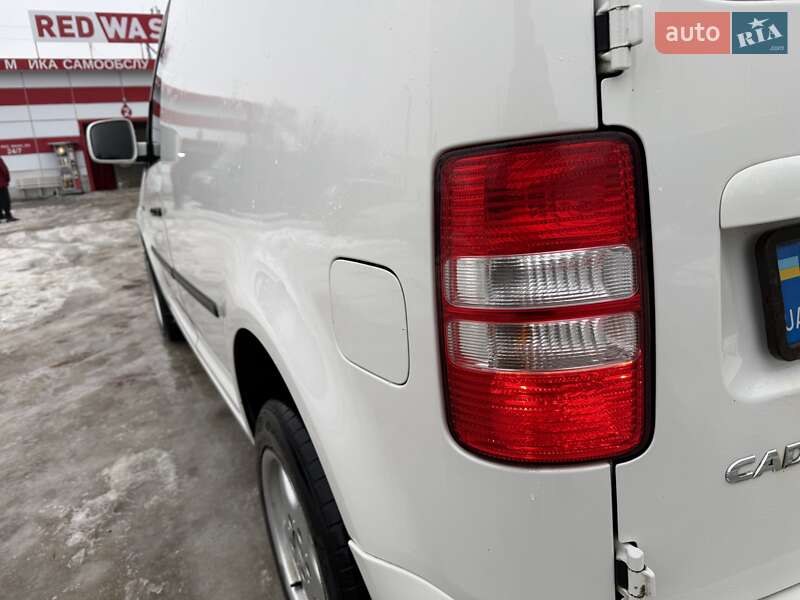 Вантажний фургон Volkswagen Caddy 2010 в Харкові