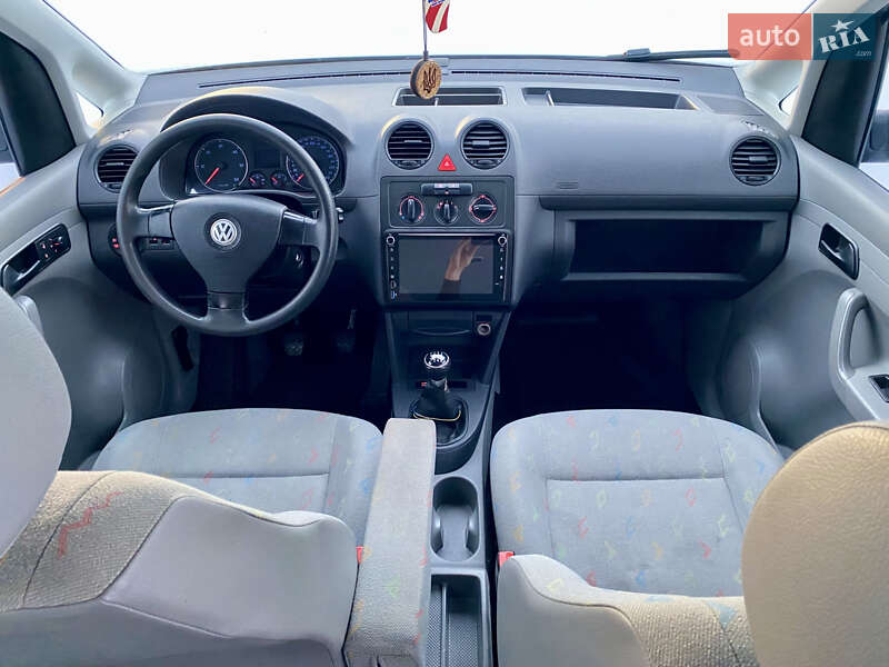 Минивэн Volkswagen Caddy 2008 в Киеве
