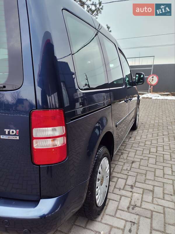 Мінівен Volkswagen Caddy 2012 в Чернівцях