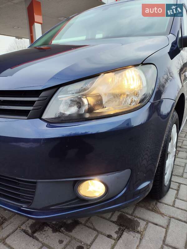 Мінівен Volkswagen Caddy 2012 в Чернівцях