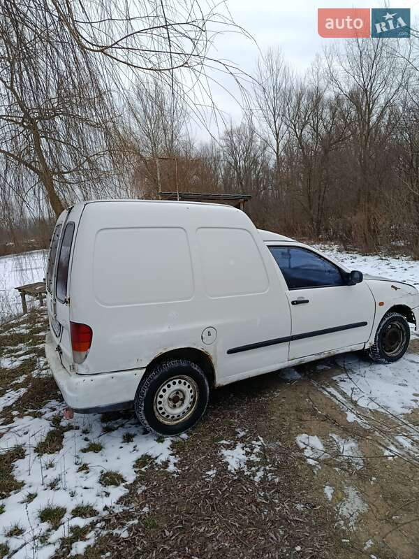 Вантажний фургон Volkswagen Caddy 1996 в Чернівцях